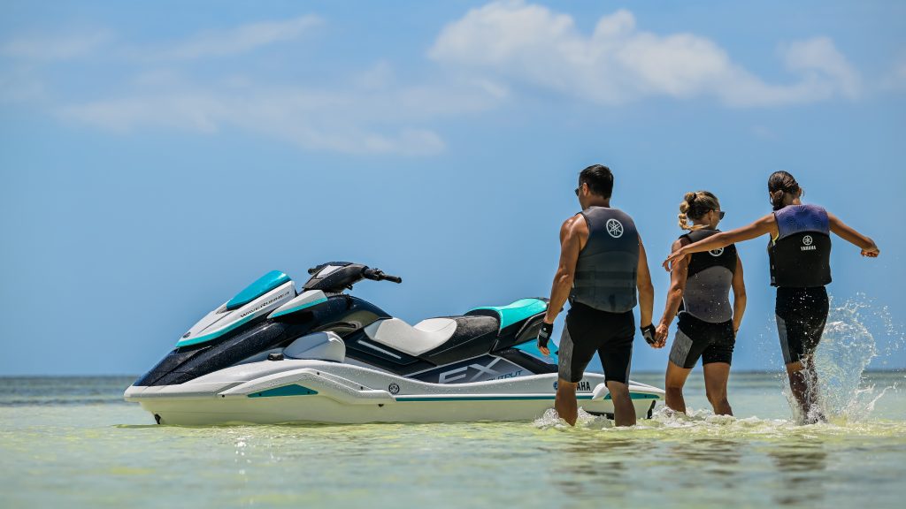 jetski yamaha materialyamaha jetskiyamaha pinturas pesca orca atlanticmarine flyboard zapataracing docapestas travelliftnazare yamahamarine